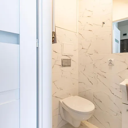 Andrzejczyk - Swietojanska 96 *