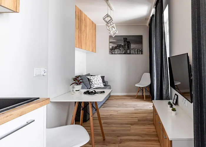 Andrzejczyk - Swietojanska 96 *